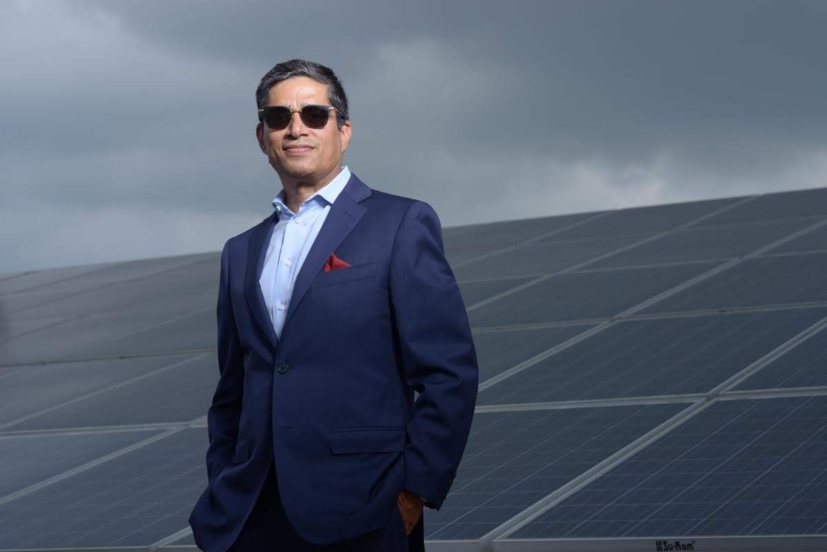 Kunwer Sachdev, husband of Khushboo Sachdev